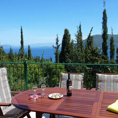 Villa Sleeps 6 Matsoukáta