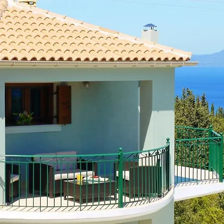 Sleeps 6 Villa Matsoukáta