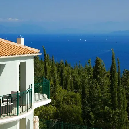 فيلة Sleeps 6 *